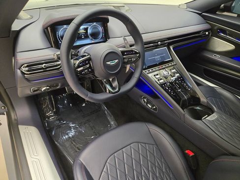 Used 2025 Aston Martin DB12 Coupe RWD image 19