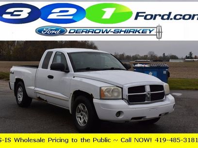 Used 2005 Dodge Dakota SLT