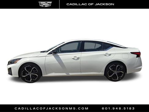 Used 2025 Nissan Altima 2.5 SR FWD image 24