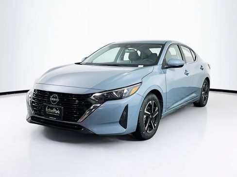 Used 2024 Nissan Sentra SV image 3