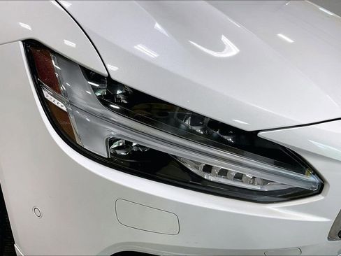 Certified 2023 Volvo S90 B6 Ultimate w/ Protection Package Premier AWD/4WD image 32