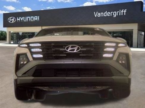 Used 2025 Hyundai Tucson SE FWD image 3