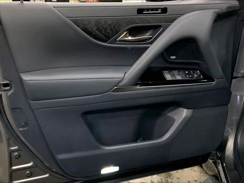 New 2026 Lexus LX 600 4WD w/ Luxury Package image 10