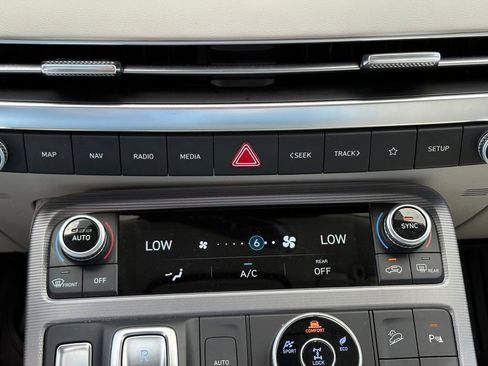 Used 2023 Hyundai Palisade Calligraphy image 26