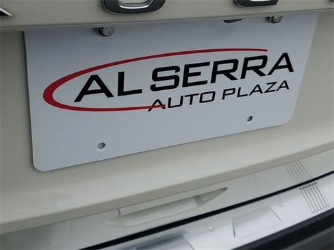 Used 2023 Nissan Rogue SV image 7