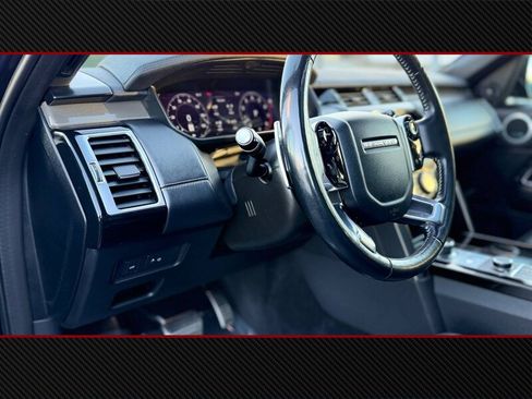Used 2020 Land Rover Discovery HSE image 11