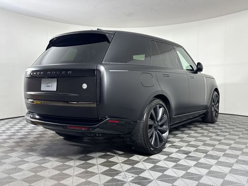 New 2026 Land Rover Range Rover SV image 9