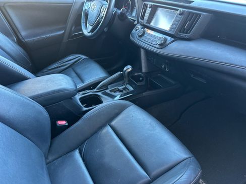Used 2016 Toyota RAV4 SE image 15