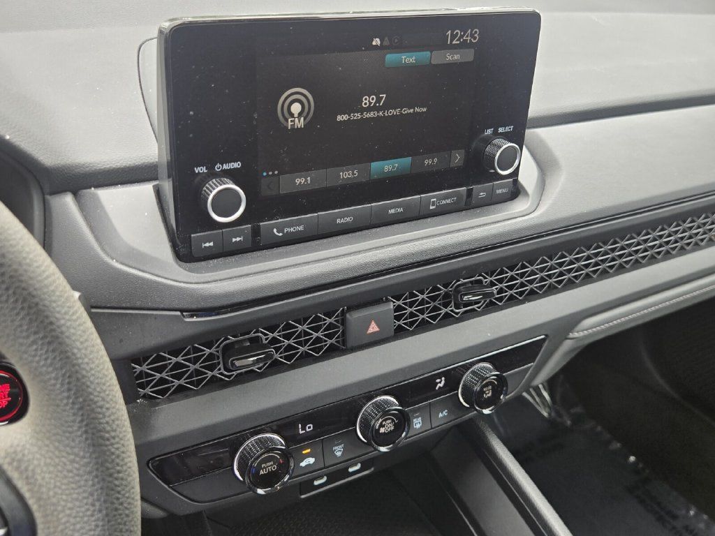 Used 2025 Honda Accord LX image 20