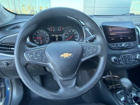 Used 2021 Chevrolet Malibu LT FWD image 7