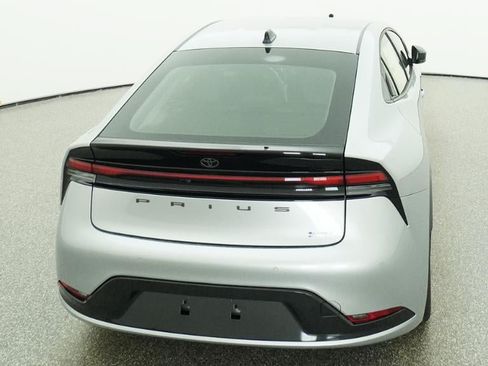 New 2026 Toyota Prius XLE FWD image 7