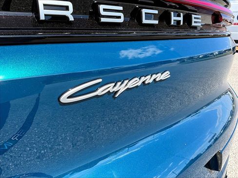 New 2026 Porsche Cayenne image 24