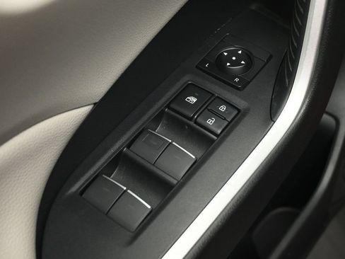Used 2022 Toyota RAV4 XLE Premium FWD image 46