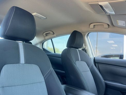 Used 2022 Nissan Sentra SV image 16