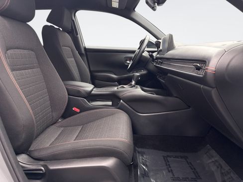 Used 2025 Honda HR-V Sport image 16