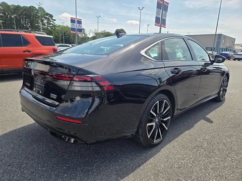 Used 2024 Honda Accord Touring image 5