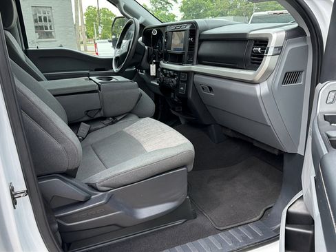 Used 2024 Ford F250 XLT w/ FX4 Off-Road Package AWD/4WD image 10