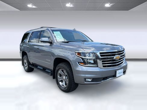 Certified 2019 Chevrolet Tahoe LT w/ Luxury Package AWD/4WD image 7