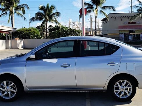 Used 2018 Nissan Versa SV w/ SV Special Edition FWD image 2
