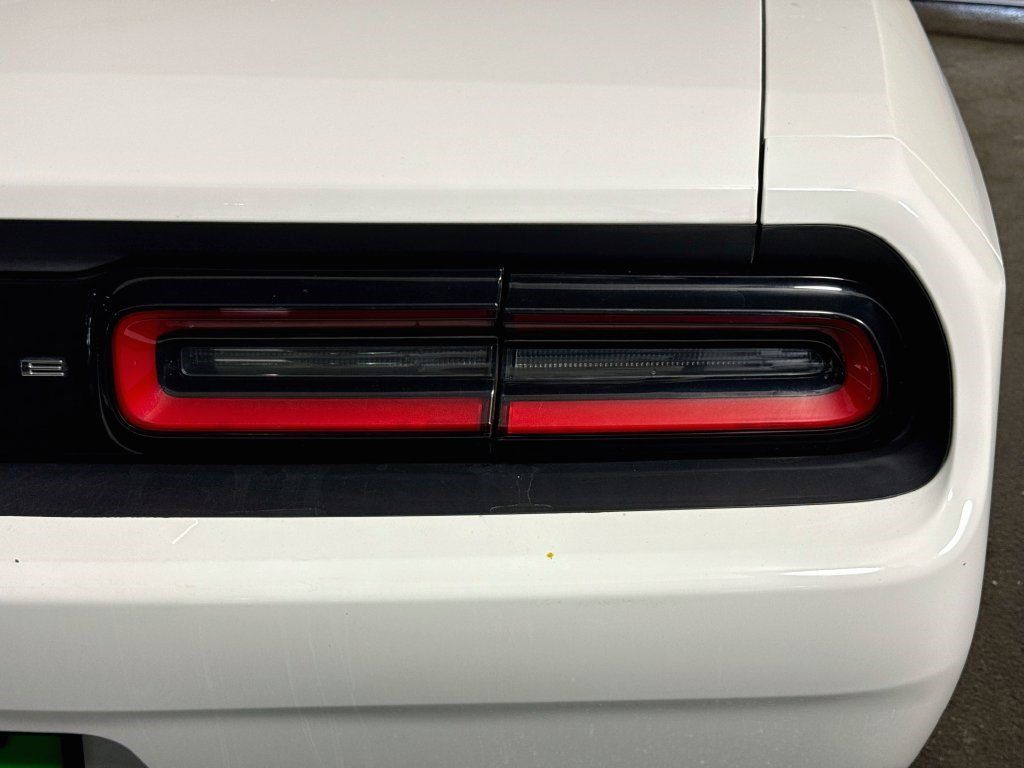 Used 2017 Dodge Challenger SXT w/ Driver Convenience Group RWD image 30