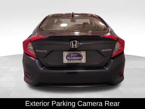 Used 2018 Honda Civic Touring image 5