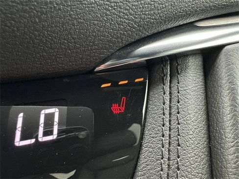 Used 2020 Cadillac XT5 Luxury image 43