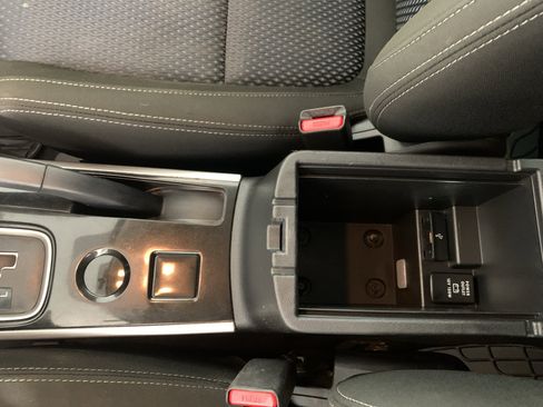 Used 2018 Mitsubishi Outlander ES image 29