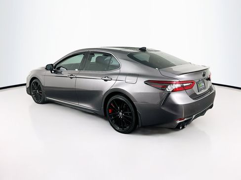 Used 2022 Toyota Camry XSE image 5