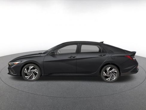 Used 2026 Hyundai Elantra Sport FWD image 3