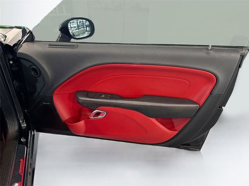 Used 2016 Dodge Challenger R/T Scat Pack RWD image 12