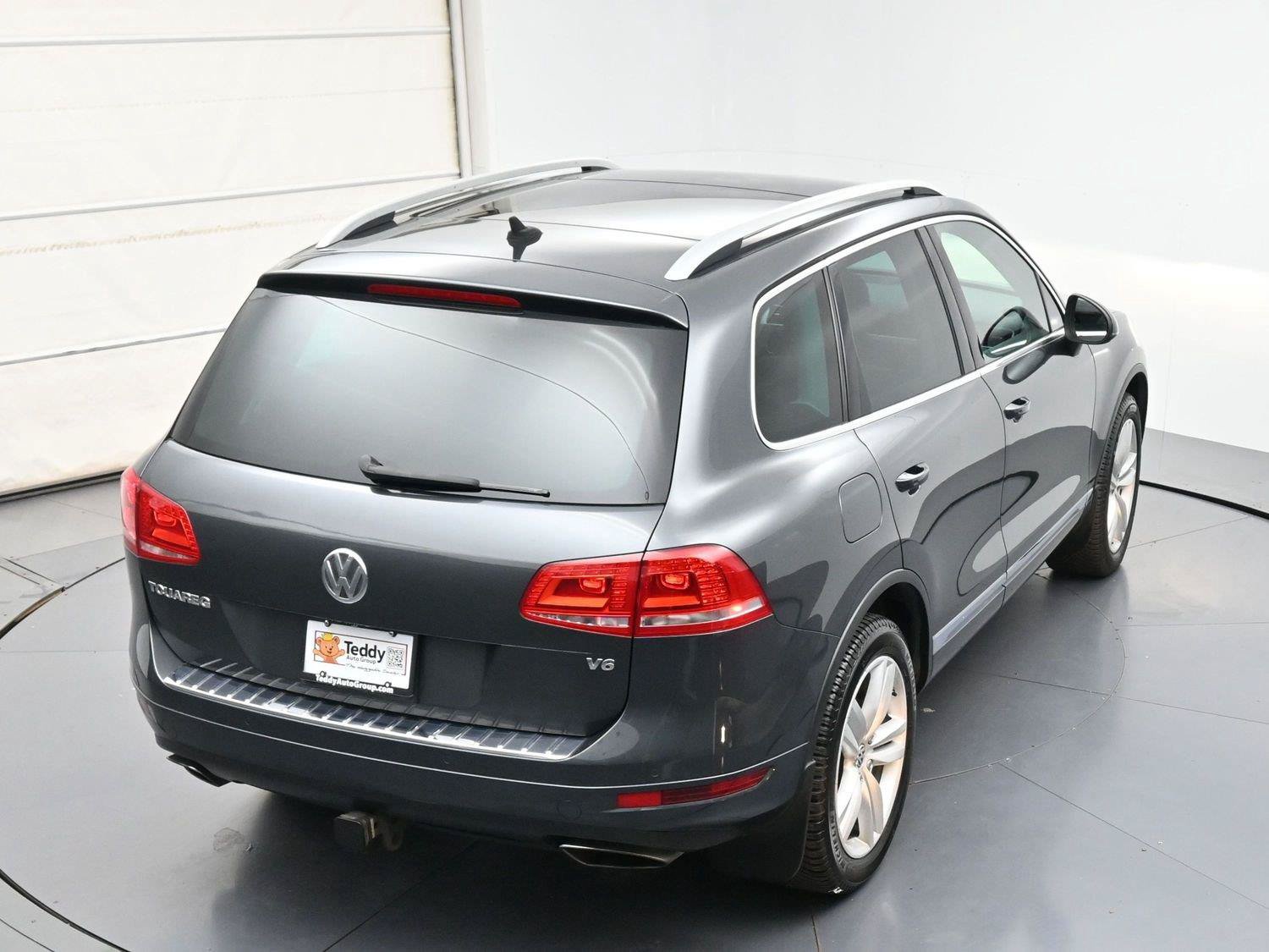 Used 2014 Volkswagen Touareg Executive AWD/4WD image 34