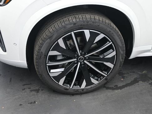 New 2026 Volvo XC90 B6 Ultra w/ Protection Package AWD/4WD image 4