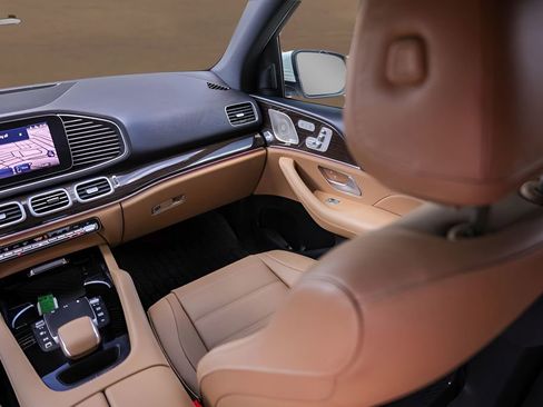 Used 2025 Mercedes-Benz GLE 450 4MATIC image 29