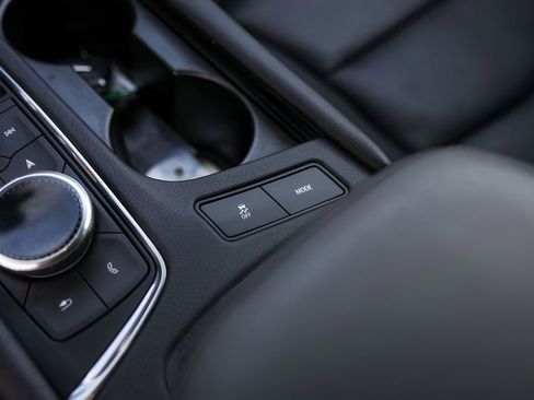 Certified 2025 Cadillac XT6 Premium Luxury image 22