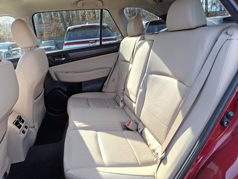 Used 2017 Subaru Outback 2.5i Limited image 8