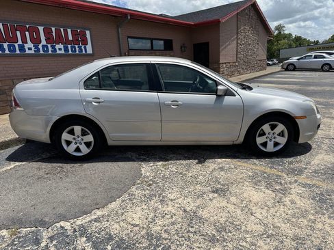 Used 2007 Ford Fusion SE image 10