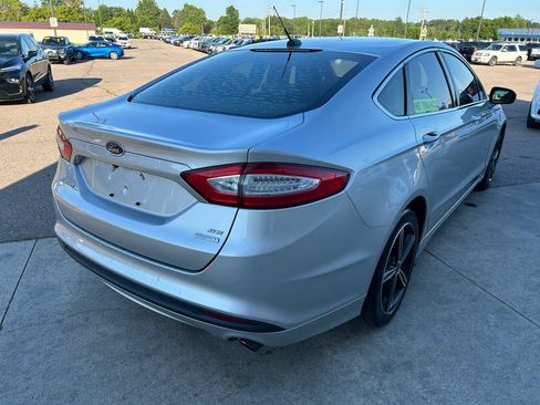 Used 2013 Ford Fusion SE FWD image 5