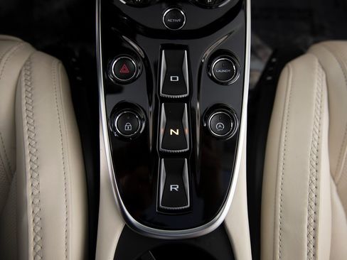 Used 2023 McLaren GT image 22