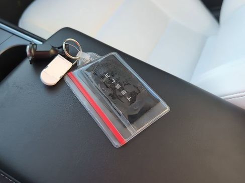 Used 2023 Tesla Model Y Long Range image 25