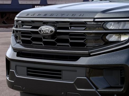 New 2027 Ford Expedition Platinum w/ Stealth Performance Package AWD/4WD image 19