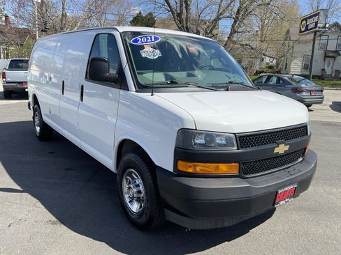 Used 2021 Chevrolet Express 2500 Extended RWD image 7