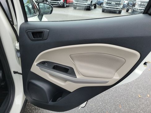 Used 2018 Ford EcoSport S image 25