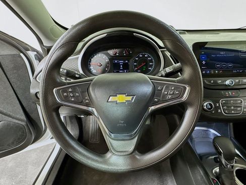 Used 2024 Chevrolet Malibu LT FWD image 9