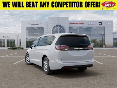 New 2026 Chrysler Voyager LX FWD image 3