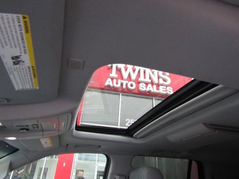 Used 2019 Chevrolet Tahoe LT image 22