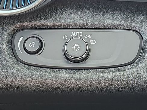 New 2026 Chevrolet Trax LT w/ Midnight Edition image 18