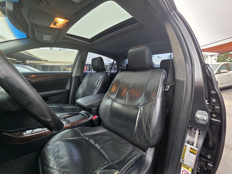 Used 2012 Toyota Avalon FWD image 13
