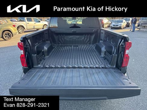 Used 2023 Chevrolet Silverado 1500 LT AWD/4WD image 10