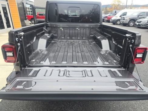 New 2026 Jeep Gladiator Sport AWD/4WD image 29