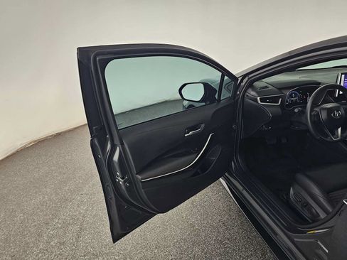 Used 2025 Toyota Corolla XSE FWD image 20